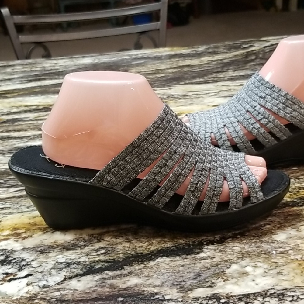 Silver/Black Wedge